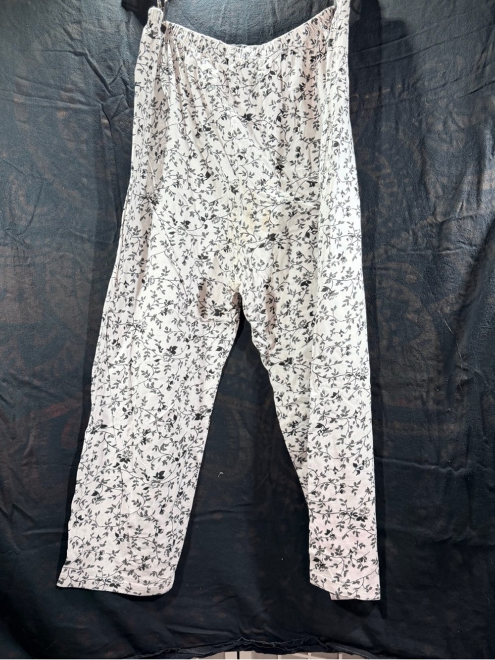 Woman floral pajamas or lounge pants - Picture 2 of 9